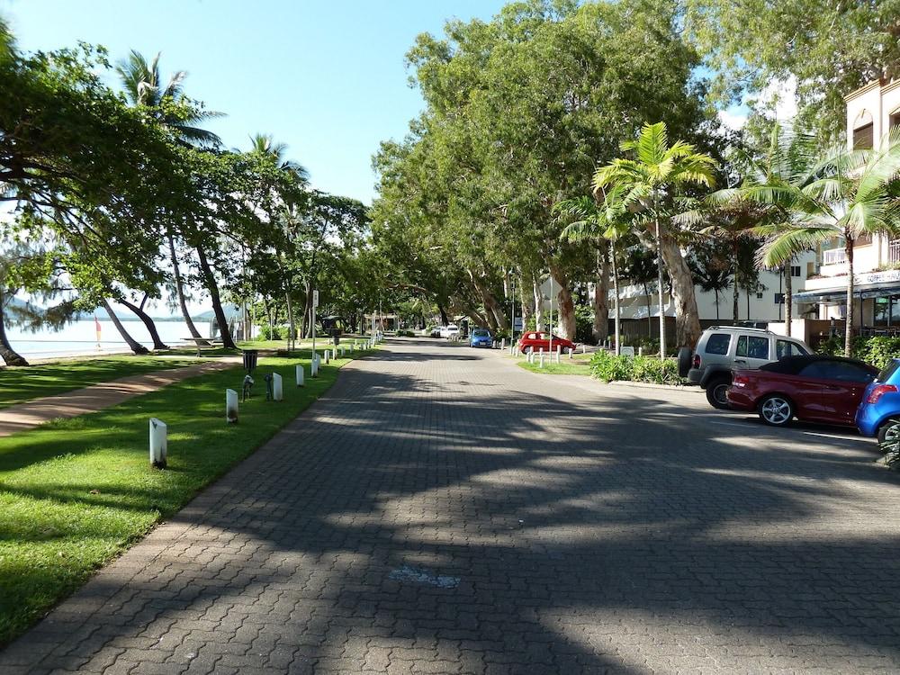 Palm Cove Tropic Apartments Eksteriør billede